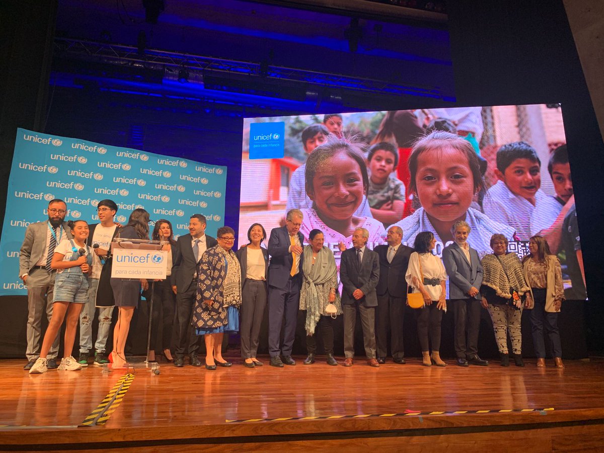 Fundación Jorge Marín (@fundacionjmmx) on Twitter photo De la mano de <a href="/JorgeMarinMX/">Jorge Marín</a>, Embajador de <a href="/UNICEFMexico/">UNICEF México</a>, en el 2022 trabajamos en diversos proyectos educativos y artísticos para brindar atención psicosocial y contención emocional a la niñez migrante en albergues de Tapachula, Chiapas.
#InformeAnualUnicef2022 De la mano de <a href="/JorgeMarinMX/">Jorge Marín</a>, Embajador de <a href="/UNICEFMexico/">UNICEF México</a>, en el 2022 trabajamos en diversos proyectos educativos y artísticos para brindar atención psicosocial y contención emocional a la niñez migrante en albergues de Tapachula, Chiapas.
#InformeAnualUnicef2022