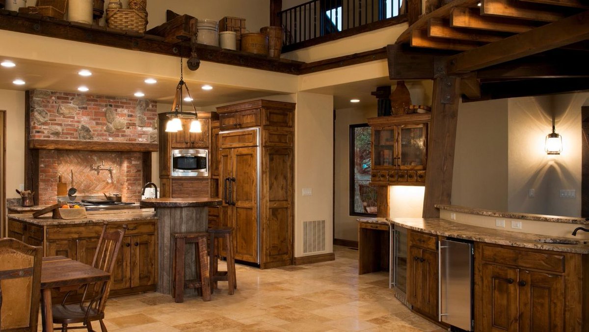 RIRealtorPro's tweet image. This kitchen looks like it would be fit for a castle, don't you think?  
 #kitchendesign #kitchen #homedecorhttps://www.facebook.com/photo.php?fbid=622691569880255&amp;amp;set=a.485942453555168&amp;amp;type=3