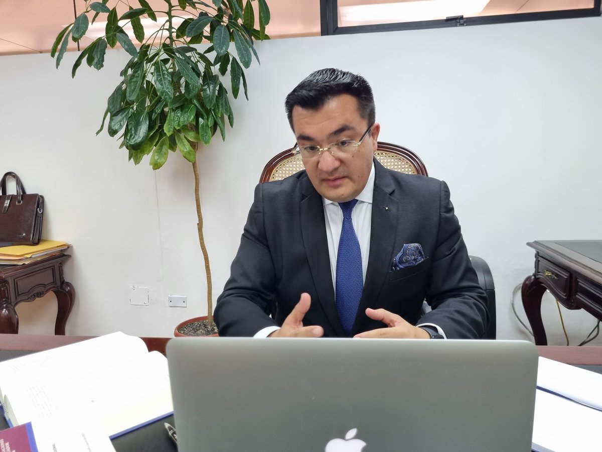 Sant_VallejoVas's tweet photo. Invitados cordialmente a formar parte de las Jornadas de Derecho Tributario ⚖️ y Administrativo, a través del siguiente enlace: 

https://t.co/uogT49NXXR 💻

¡Gracias 🤝 a la @Pucesibarra por su valiosa iniciativa! https://t.co/lUmlc4XTnV
