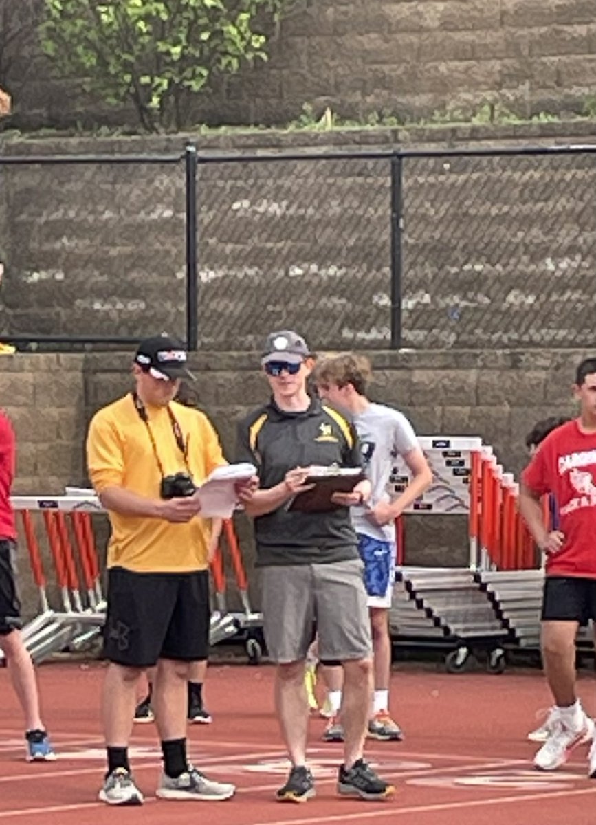 KentKleinowski's tweet photo. Horning representing at the Waukesha City Meet.  Thank you to Coach Riley and Coach Reyes for all you have done for this crew. #1Horning https://t.co/S48djsDqcY