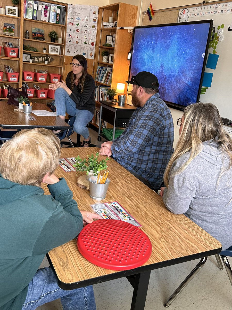 Thank you to Kirsten and the parents who came to our grade 2 family day today! Kirsten is an amazing Advocacy and Behaviour Consultant for <a href="/PrairieSouth/">Prairie South</a> and was here to talk about the importance of sleep as well as the impacts of technology on young children! #learningtogether