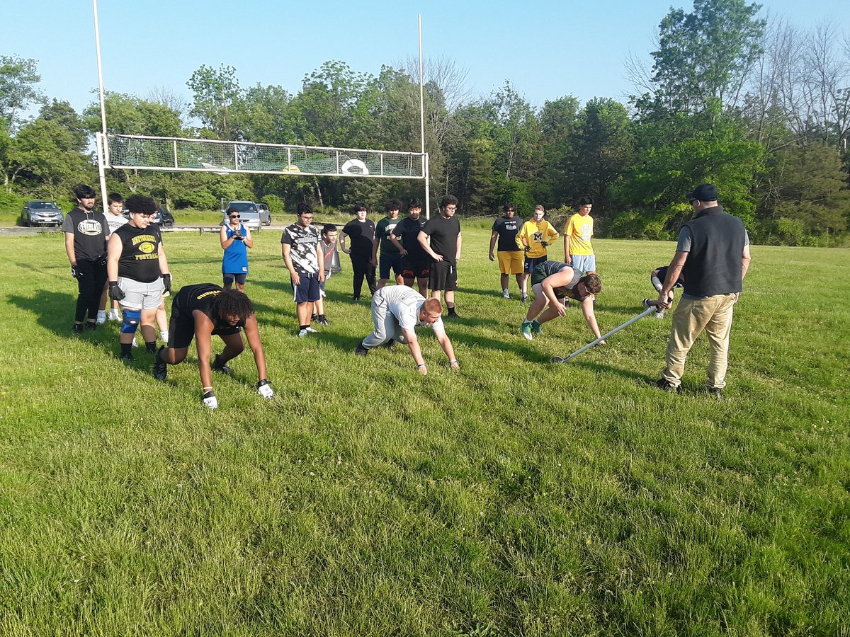 Zoran Milich (@footballmonty) on Twitter photo 🚨18 DLinemen working with Coach Guidette tonight‼🏈 #FindAWay #TrustAttitudeGrind <a href="/lucas_szczy/">Lucas Szczepanski</a> <a href="/bcr_two/">Brandon Rector</a> <a href="/MikeBellamy50/">MIKE BELLAMY 4.5⭐️ LS (KOHLS)</a> @dow06079634 <a href="/hermes01015/">Hermes Guzman</a> <a href="/Jorge62318271/">Jorge Orantes</a> <a href="/KareemElsherbi9/">Kareem Elsherbini</a> <a href="/Yousefelsher1/">Yousef El-sherbini</a> @ParkBen1103 <a href="/damienperone2/">Damien Perone</a> @caydendrum137 <a href="/jack_schmelzer/">Jack Schmelzer</a> <a href="/zaintirmizi_/">Zain Tirmizi</a> 🚨18 DLinemen working with Coach Guidette tonight‼🏈 #FindAWay #TrustAttitudeGrind <a href="/lucas_szczy/">Lucas Szczepanski</a> <a href="/bcr_two/">Brandon Rector</a> <a href="/MikeBellamy50/">MIKE BELLAMY 4.5⭐️ LS (KOHLS)</a> @dow06079634 <a href="/hermes01015/">Hermes Guzman</a> <a href="/Jorge62318271/">Jorge Orantes</a> <a href="/KareemElsherbi9/">Kareem Elsherbini</a> <a href="/Yousefelsher1/">Yousef El-sherbini</a> @ParkBen1103 <a href="/damienperone2/">Damien Perone</a> @caydendrum137 <a href="/jack_schmelzer/">Jack Schmelzer</a> <a href="/zaintirmizi_/">Zain Tirmizi</a>