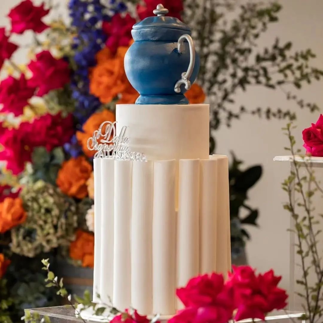 WeddingMagGTA's tweet photo. Insiders, nothing ushers in the Spring-Summer Season like fresh vibrant florals in Lemon, Burnt Oranges, Reds & Lush Foliage!
.
#styleshoot #weddingplanner #weddingmagazine #TWPLMAG https://t.co/DKNx4qw0xq