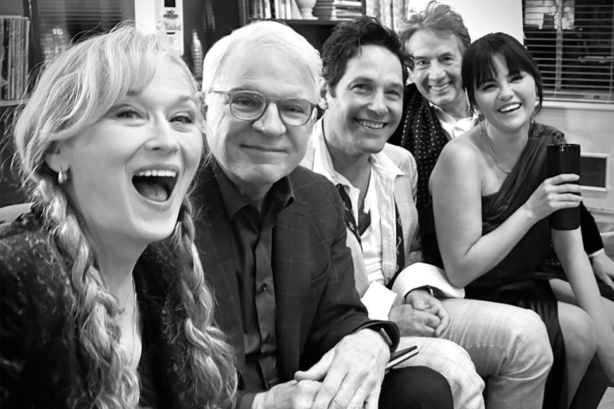 ScreenThoughts's tweet image. Waiting for season 3 of #OnlyMurdersintheBuilding? #Hulu announced that it will be released this summer, on Aug. 8. #MerylStreep and #PaulRudd join #SteveMartin, #SelenaGomez and #MartinShort, who will investigate yet another death in the New York apartment building. - Lalu