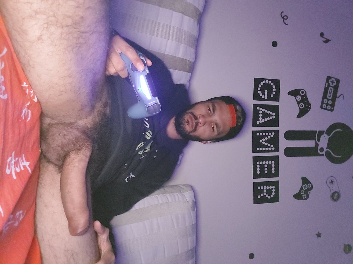 TFoda69's tweet photo. Bora jogar um game??? https://t.co/jQNTmBBGUc