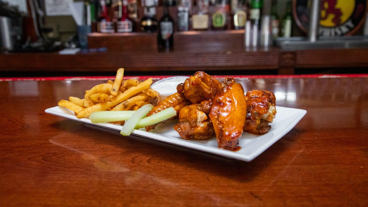 AmericanSports's tweet photo. Looking to satisfy the #latenight #munchies or off work late? 

Then join us for #food and #drink, Thursday through Sunday the Kitchen is open until 11pm! 

The American Sports Saloon, 1200 Decatur Street #thirstythursday #foodanddrink #thursdaynight https://t.co/LQaPULOVyJ