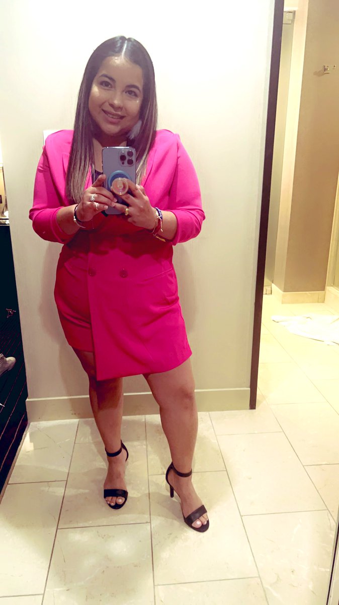 kattvelez's tweet photo. Day 2 &amp; 3 of #WC23 were the cherry on top of the whole trip!! Thank you T-Mobile for the amazing 4 days, truly blessed!! 💕 https://t.co/1VgPIh0xFM