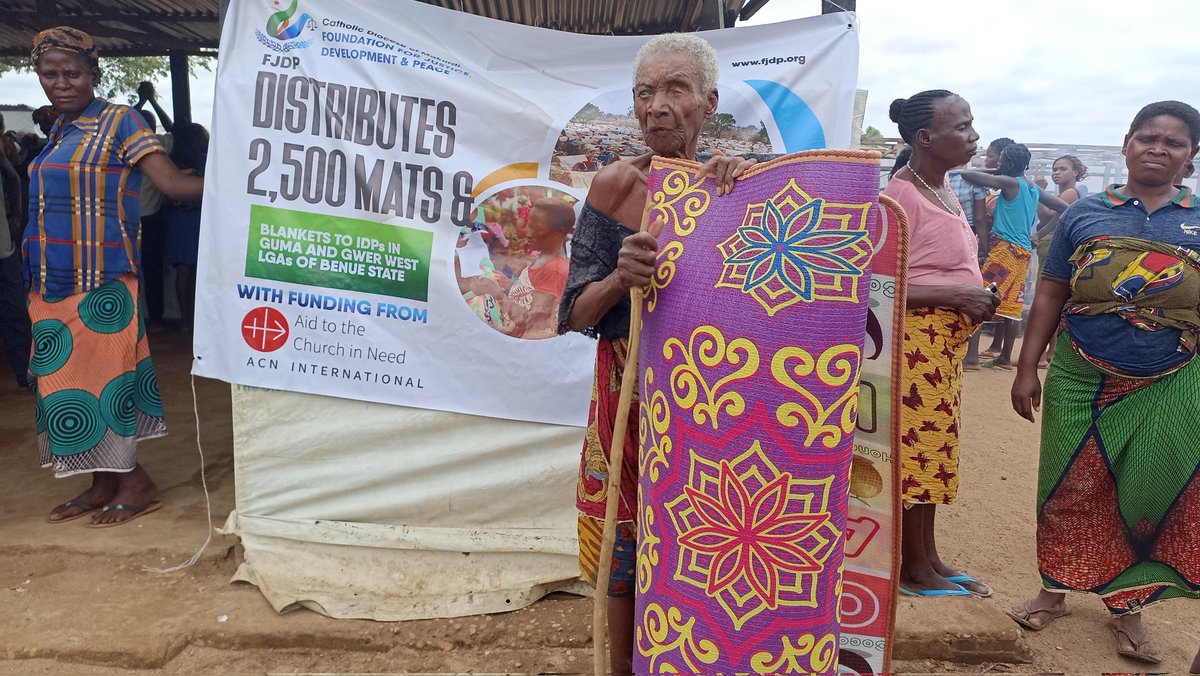 fjdpnigeria's tweet photo. CRIs DISTRIBUTION CONTINUE
FJDP has continued the distribution of CRIs to IDPs with support from Aid to the Church in Need.
Daudu camp 1 & Ortese camp both in Guma LGA of Benue state have been reached with 750 beneficiaries.
Thanks to Aid to the Church in Need.
#ThisIsfjdp https://t.co/NNtU4W8dwO