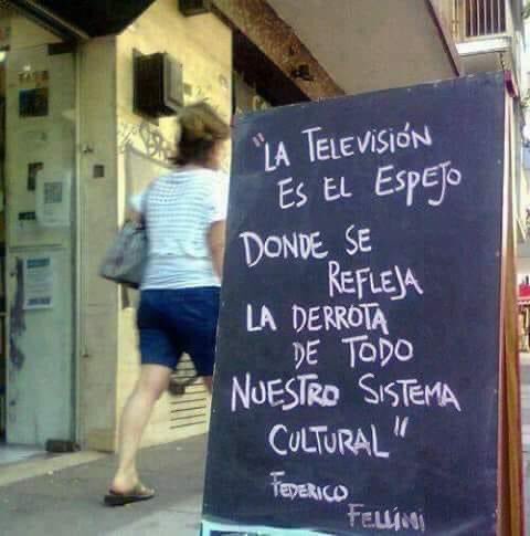 FBuenAbad's tweet photo. Algunos piensan que el tema de la Comunicación, y la Disputa por el “Sentido”, es cosa de moda. ¡Se equivocan!. Es una debilidad política que viene pesando contra los pueblos hace siglos. Es una fragilidad de las dirigencias y un reto para la organización social desde las base. https://t.co/evj9P0lLmc