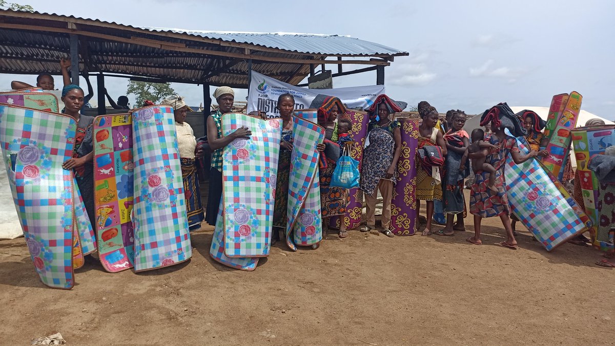 fjdpnigeria's tweet photo. CRIs DISTRIBUTION CONTINUE
FJDP has continued the distribution of CRIs to IDPs with support from Aid to the Church in Need.
Daudu camp 1 & Ortese camp both in Guma LGA of Benue state have been reached with 750 beneficiaries.
Thanks to Aid to the Church in Need.
#ThisIsfjdp https://t.co/NNtU4W8dwO