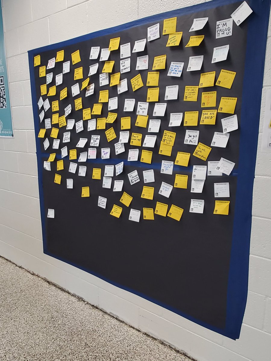 Hyltoncares's tweet photo. Our week of #betweenthebells is wrapping up, but our @HyltonBulldogs are still pledging to be #stigmafree and filling up our Response Wall! Make sure to check out all @TWLOHA has to offer 🖤💛🖤 https://t.co/7MbkRGsN2D