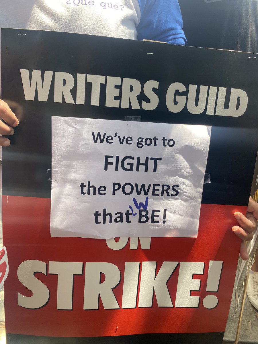 FlavorFlav's tweet photo. DON’T WRITE, JUST FIGHT 👊🏿💥 #DoTheWriteThing #FightThePower WGA x Ted Lasso x Abbott Elementary https://t.co/CQEUbQZAw7