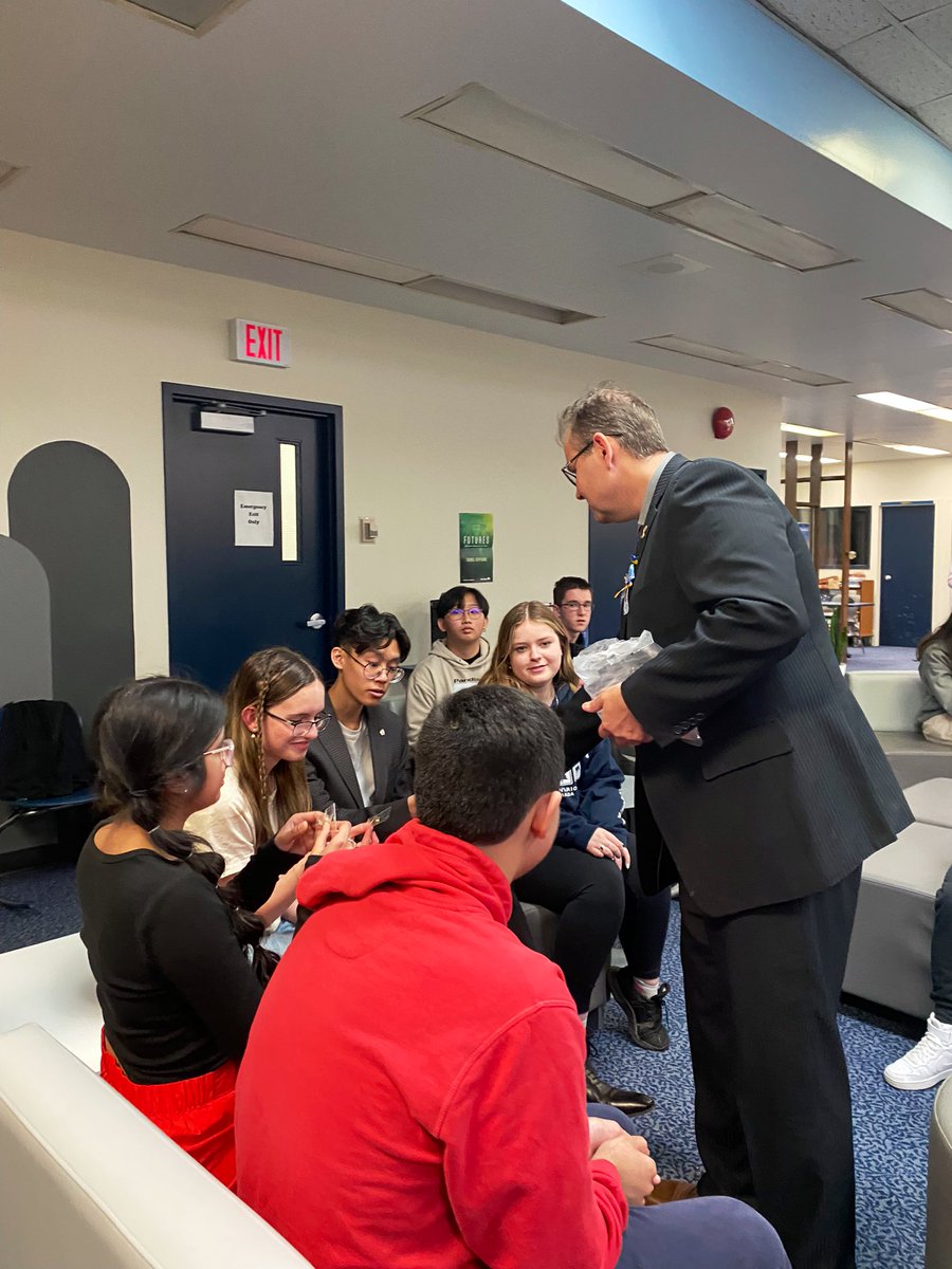 minewasko's tweet image. This afternoon, I had the pleasure of announcing that our @MBGov is partnering with @enrichedacademy to deliver a financial literacy pilot program in the 2023/24 school year. This program provides practical knowledge and skills needed for adult living. #mbed #EducationIsKey