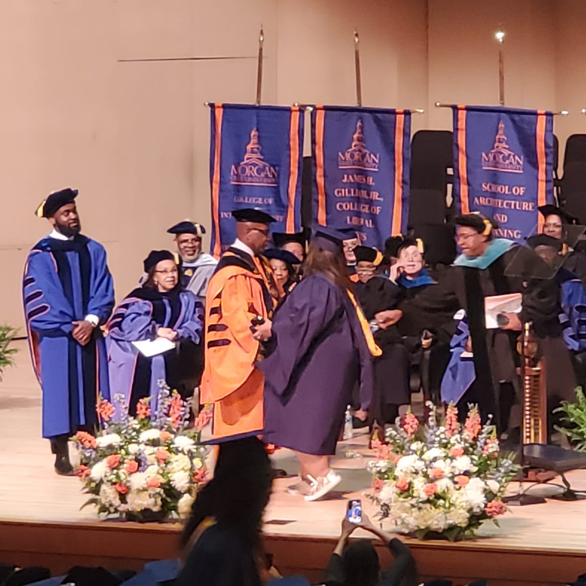 tarathetruth's tweet photo. Mastered it! Thank you Jesus!!🙌🏽👩🏽‍🎓
🔵🟡⚪️
Mrs. Tara L. Walker, MSW https://t.co/Cp5j8V9oGB