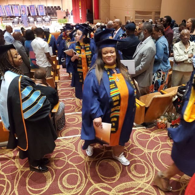 tarathetruth's tweet photo. Mastered it! Thank you Jesus!!🙌🏽👩🏽‍🎓
🔵🟡⚪️
Mrs. Tara L. Walker, MSW https://t.co/Cp5j8V9oGB