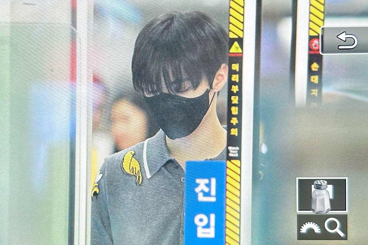 trs_sogeum's tweet photo. 230519 ICN pre #트레저 #TREASURE #도영 #DOYOUNG #ドヨン 

도영 오빠❗️❗️❗️❗️❗️❗️❗️❗️❗️❗️❗️❗️❗️❗️❗️ https://t.co/7I6jmYFlLc