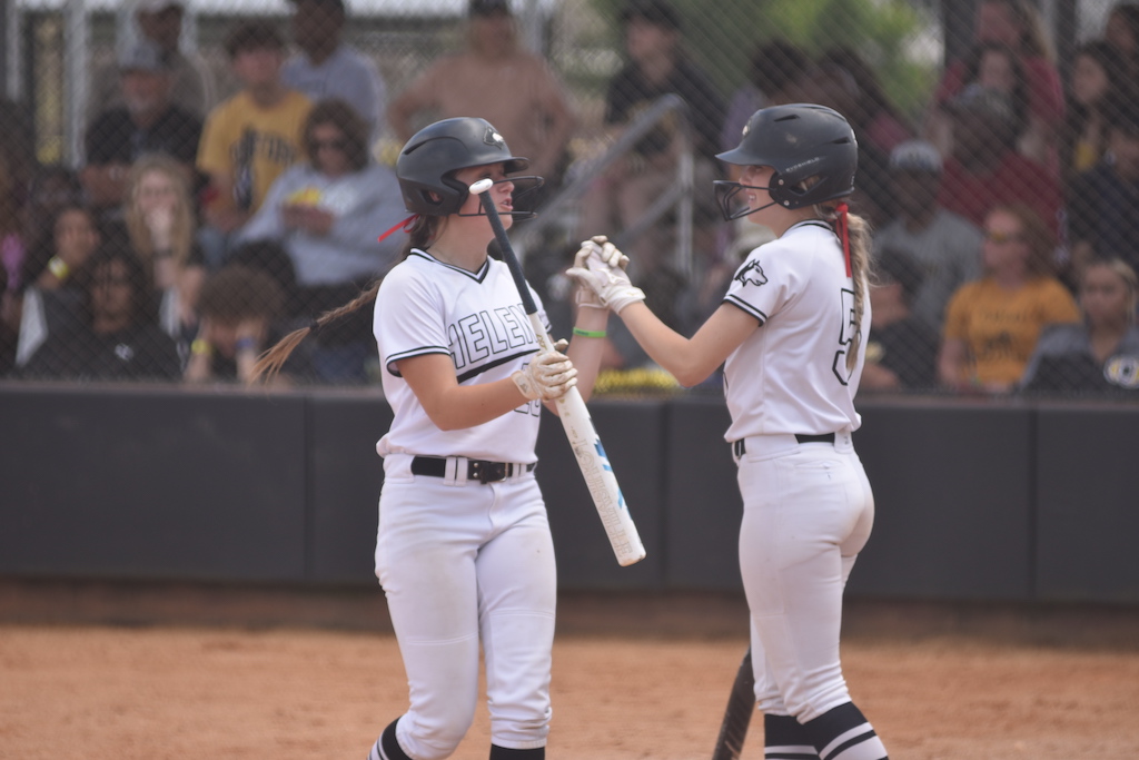 The Helena Huskies saw their season end after losing to the Hazel Green Trojans, 10-5, and to the Oxford Yellow Jackets, 6-3, on Thursday.

Story/Photos: shelbycountyreporter.com/2023/05/18/hel…
