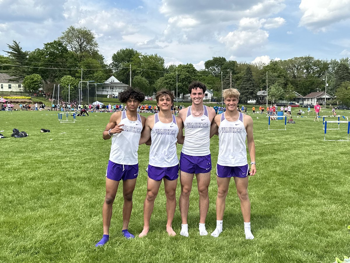 WaukeeBoysTrack's tweet photo. 110 Meter Shuttle Hurdle: T. White, E. Martens, B. Bakker, and R. Joseph PR and finish 12th at the State T&amp;F Meet with a time of 1:01.00 https://t.co/CUm33VAhCv