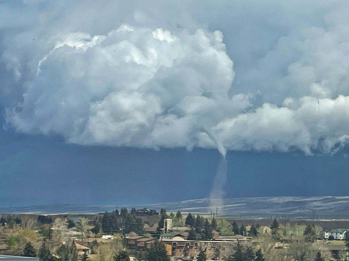 Codagras's tweet photo. Earlier today from Laramie. Pretty special when you look out your window at work and see a tornado. . . on your birthday. https://t.co/ADaslhaQb3