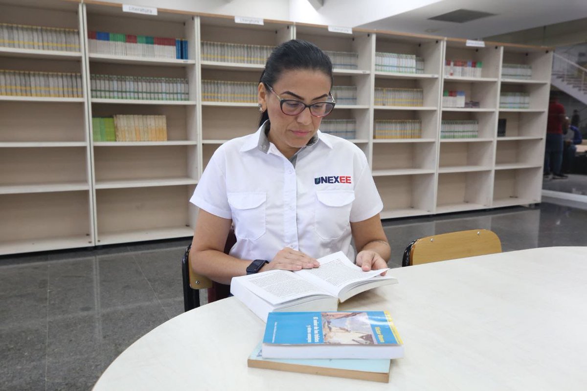 minenergia_ve's tweet photo. #EsNoticia 📰 || La  #UNEXEE formará nuevos profesionales con una profunda comprensión de la infraestructura, equipamiento y funcionamiento del SEN @NicolasMaduro @NestorLReverol 

#CooperaciónYSolidaridad https://t.co/ZAsrcEFAVy
