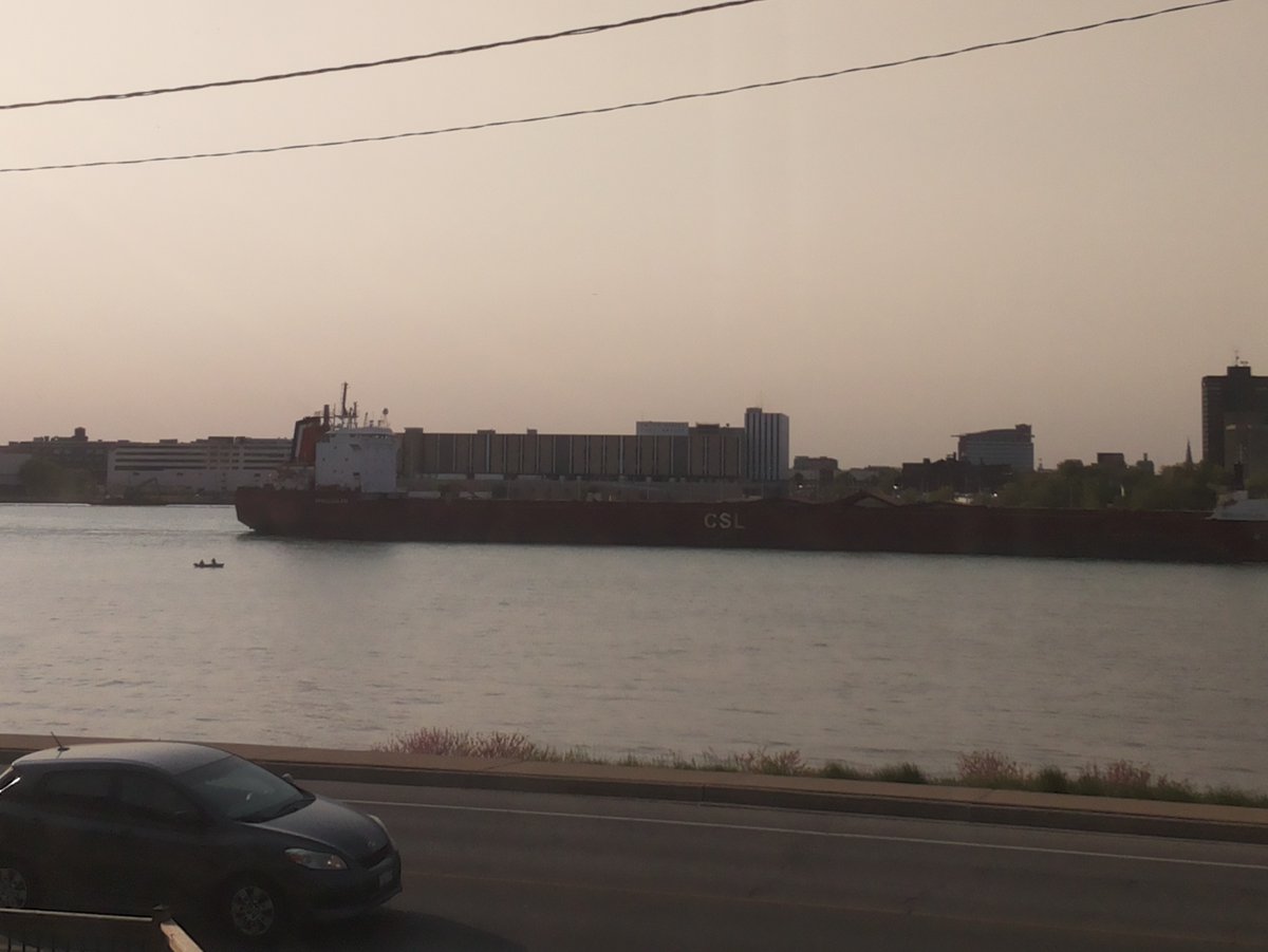 🇨🇦 SPRUCEGLEN, Cargo (223 x 23 m), under way using engine, destination: CHICAGO, course: 70.4 ° / speed: 9.4 kn marinetraffic.com/en/ais/details… #boatnerd #greatlakesshipping #detroitriver