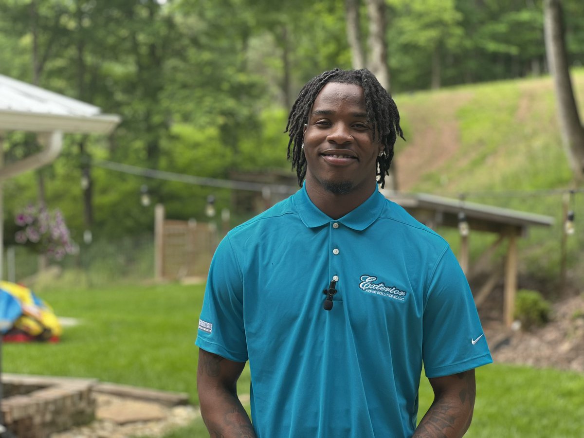 Packer_sports's tweet photo. Excited to work with Lady Vol Tess Darby and new Vols WR Dont’e Thornton for a community initiative with my friends at Exterior Home Solutions that we will be rolling out soon! @spyresports @AustinPriceless @Brent_Hubbs @VolNetwork @utlockerroom @LadyVol_Hoops @Vol_Football https://t.co/IgcO0CSXYN