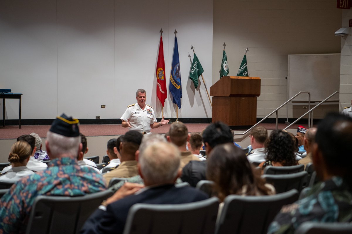 USPacificFleet's tweet image. University of Hawaii #NROTC, with training support from the #Seabees of Construction Battalion Maintenance Unit 303, upgrade their facilities.
Read More: cpf.navy.mil/Newsroom/News/…