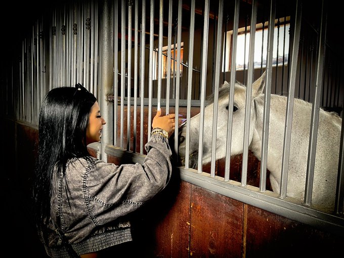 Watch Lucy Skkrr's leaked NSFW photo on TwXstars