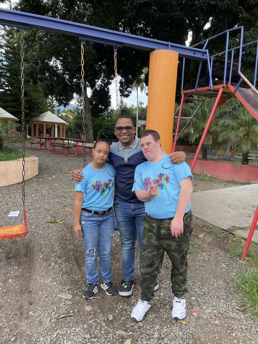 AlmonteAlcala's tweet photo. |🍃☺️😍❤️|

Si enseñamos a los niños a aceptar la DIVERSIDAD como algo normal no será necesario hablar de INCLUSIÓN sino de CONVIVENCIA. 😊😉 

#Educacionde❤️
#Inclusion☺️ https://t.co/C2NGfvefWO