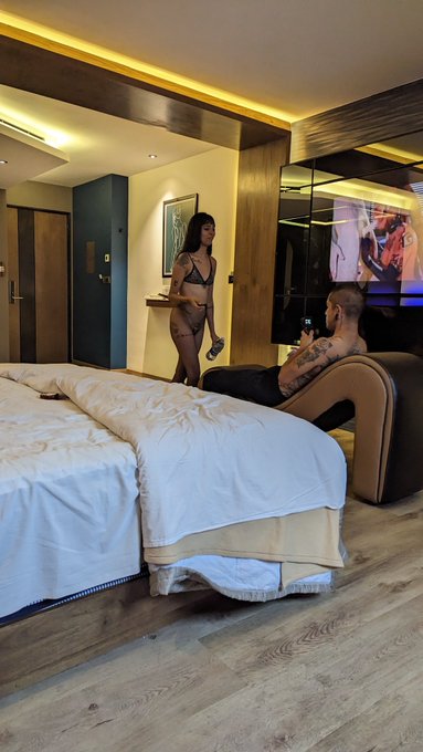 D&iacute;a de chamba con @sativa_room y @Sativo_boss https://t.co/n7ItXsx8Sk<a class="tags" href="/tag/sativa_room">@sativa_room</a><a class="tags" target="_blank" title="On Twitter" href="/?out=eyJ0eXAiOiJKV1QiLCJhbGciOiJIUzUxMiJ9.eyJpYXQiOjE3MjExMzgwMTEsImlzcyI6InR3cG9ybnN0YXJzLmNvbSIsIm5iZiI6MTcyMTEzODAxMSwiZXhwIjoxNzUyNjc0MDExLCJyZWRpcmVjdF91cmwiOiJodHRwczovL3R3aXR0ZXIuY29tL1NhdGl2b19ib3NzIn0.xq7hCYXK9EW-2T6LaX7ZNJIo5-yoMmzCQpDtpoaSl9GfPshxM6FOHB9dv2PSUXhZC92sdfiA95IhXqBlBTJ2lw">@Sativo_boss</a><a href="/tag/ayquerico"class="tags"><span>#ayquerico</span></a>