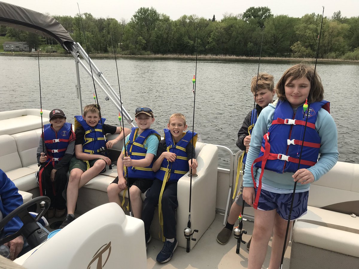 luv2tchwin's tweet photo. WES 4th graders were “off the hook” yesterday! #4thgradelife #LakerProud https://t.co/TRNSjZAYUr