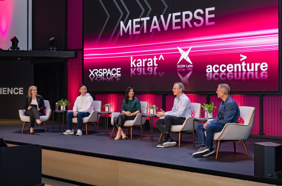 A VERY epic #2023SpeakerSeries event on the #metaverse & #5G! Shoutout to our amazing speakers: @karat’s Erez Yarkoni, @Xrspace_’s Kurt Liu, @XCOMlabs’s @Paul_E_Jacobs, & @Accenture’s Rebecca Lee. Starting the event in the metaverse as my avatar was beyond cool! 👩‍💻