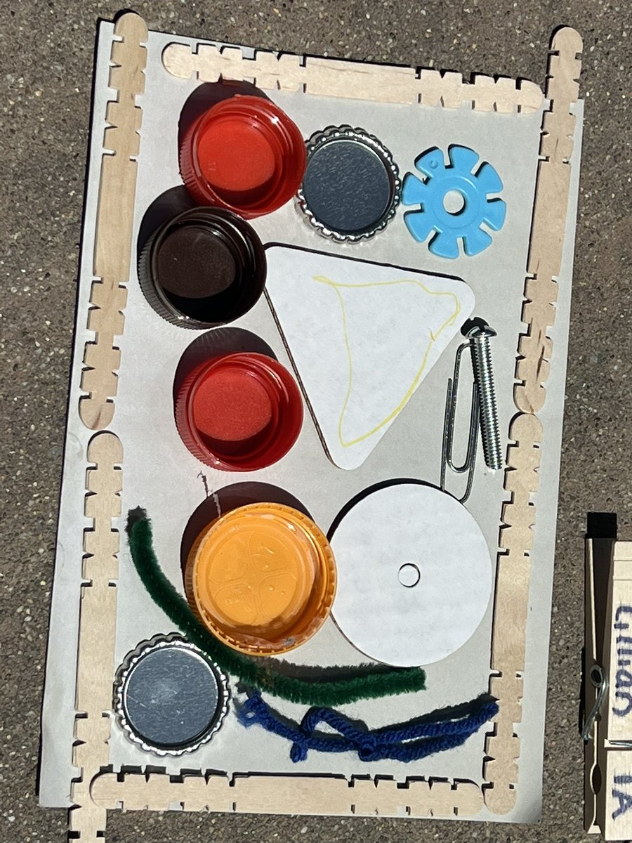 cre8thethings's tweet image. First graders continue to tinker with light- this time, Cyanotype Paper! Making sun prints on a beautiful sunny day was a nice change. #innovation #youngmakers #makeallthethings #maker #create #light #getoutside #createallthethings #firstgrade #makerspace @WoodlandPK8