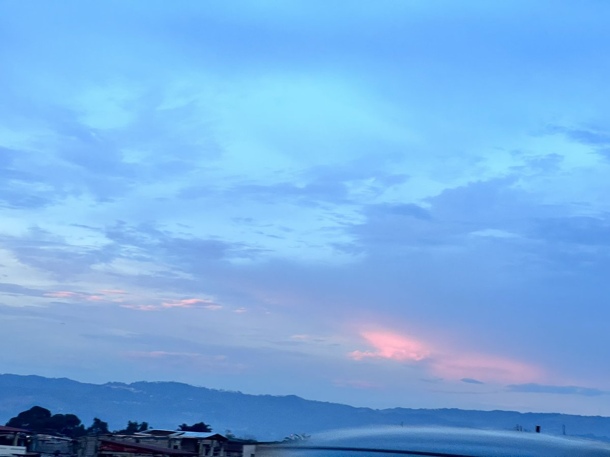 Rchll1989's tweet photo. Good Morning. 🌅
#marikina https://t.co/ZbWVUfnicJ
