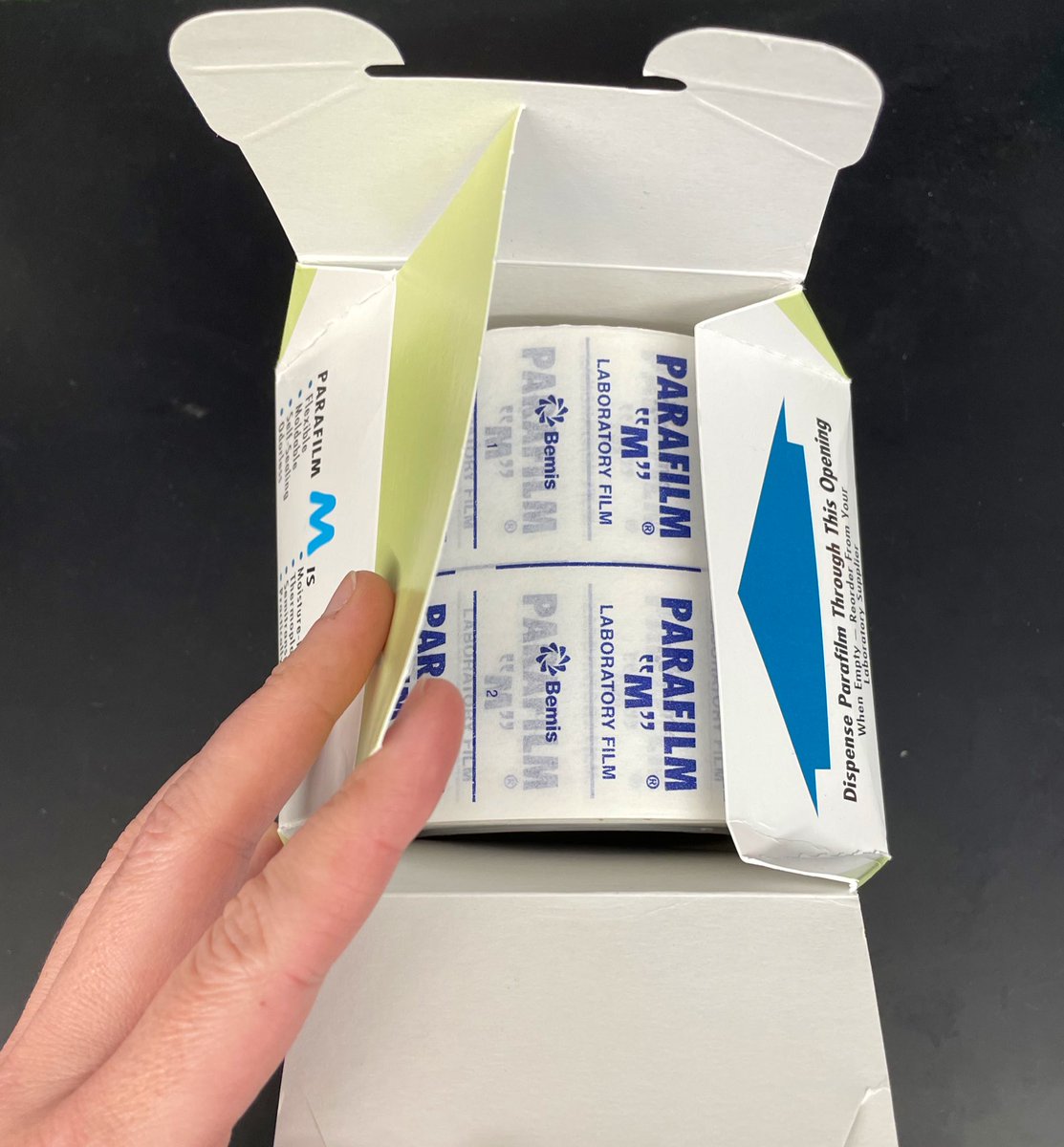 gaattagca's tweet photo. For the first time in my scientific life, I opened a brand new parafilm box!
it was exciting! like once in a life time moment 😄 #postdoclife #postdocvibes #lifeinscience #funinscience #parafilm https://t.co/g57gO2KVrj