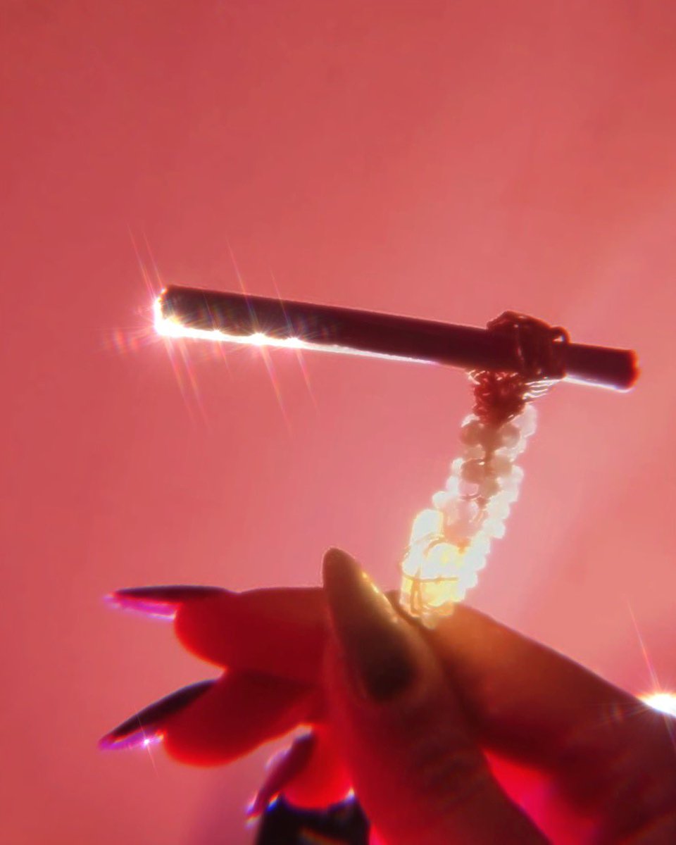 HalodeHadas's tweet image. Smoke holders disponibles 💖 hechos a mano, del color o características que quieras 💖