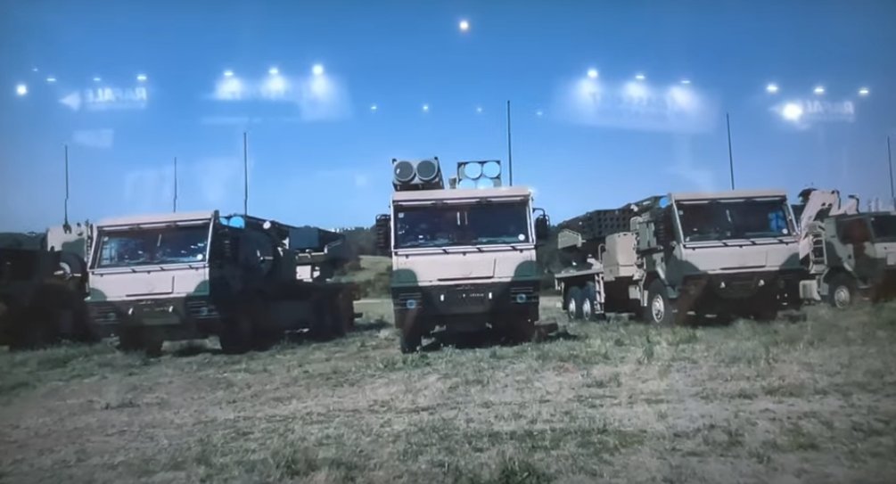 MLRS PULS d'ELBIT pour les FAR FwcieblXsAY8wwm?format=jpg&name=medium