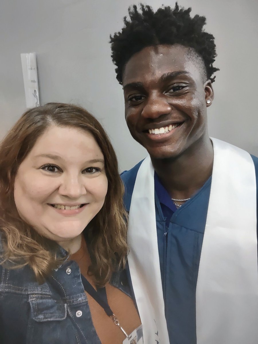 Amy Mitchell tweet media