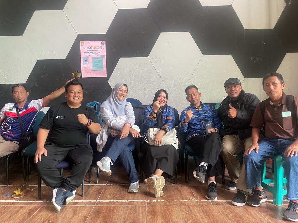 budikesorga's tweet photo. Tidak pernah terpikirkan akan sedekat dgn ini dgn orang orang hebat https://t.co/TjpJJsW3Ug