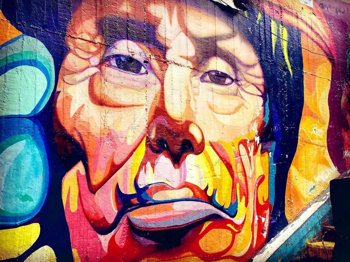 lyosapp's tweet photo. Communa 13 Medellín 🇨🇴 #communa13 #medellin #colombia #streetart #graffiti #backpacker #backpackingsouthamerica #nomad #digitalnomad #mochileros #travel #travelphotography #travelblogger #lyos #liveyourownstory https://t.co/y7MP3rPg76
