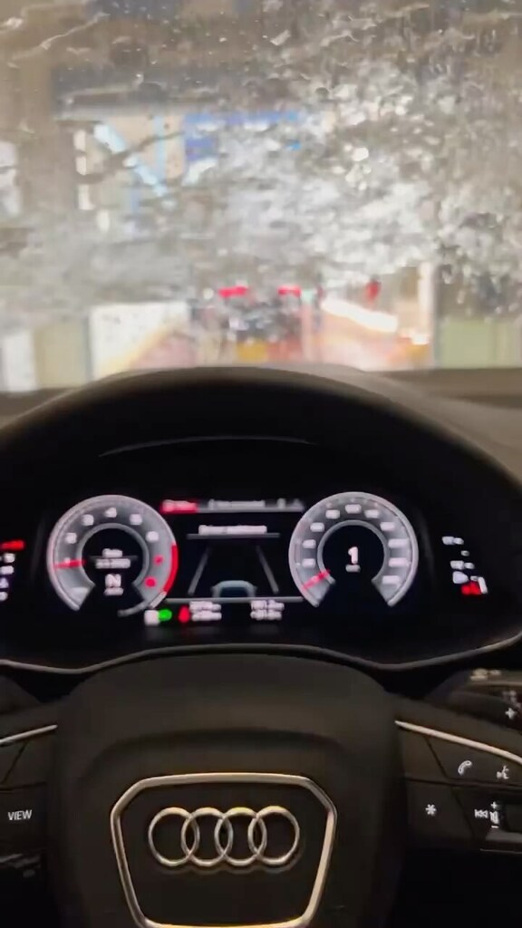 Carwash time! 😎 Can you guess the Audi? 😂
📷 @sinan.herzallah1 
.
#audia8 #a8 #funnyvideos #detailingcars #audirs #audi #audifans #audilovers❤️ #horsepowerfreaks #germancars🇩🇪 #twinturbos #turbolife #carfanatic #carslover #audiobsession instagr.am/reel/CsZsVqwOj…