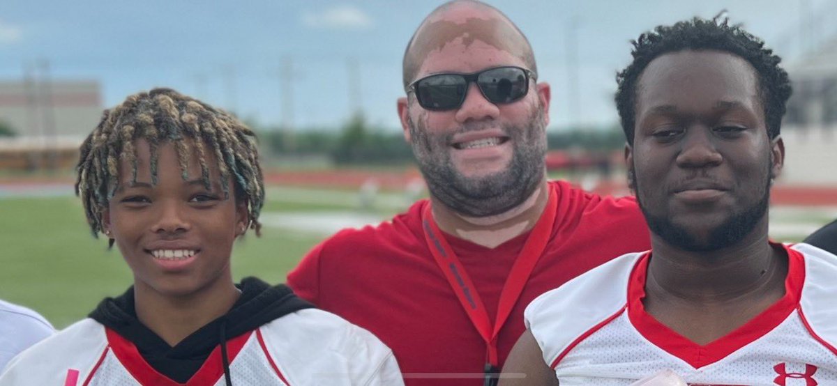 Coach_JD38's tweet photo. Very proud of our #JetsOfTheWeek - Kai Williamson &amp; Jayden Jessie. Very bright kids with great work ethic &amp; superb skills! “Believe the Heights” ✈️ powered by the Factory Energy &amp; Nutrition! https://t.co/JOSj71xnlJ