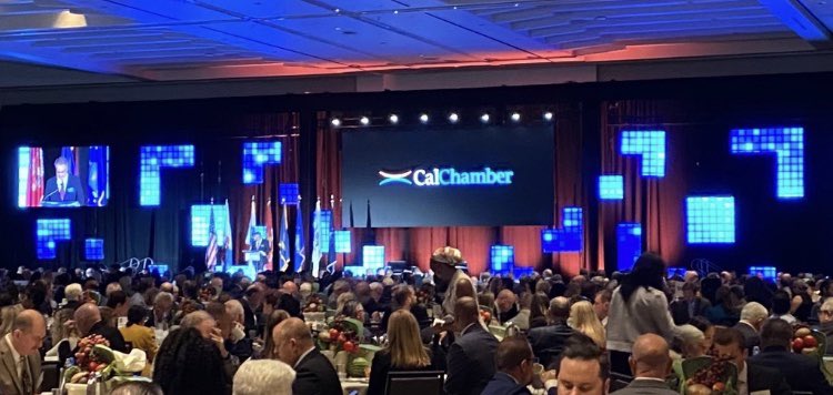 IEConsulGenSF's tweet photo. Thank you to @CalChamber for an excellent Sacramento #hostbreakfast. Wonderful to meet with Governor @GavinNewsom and @deemyers https://t.co/hdhzYPVKYz