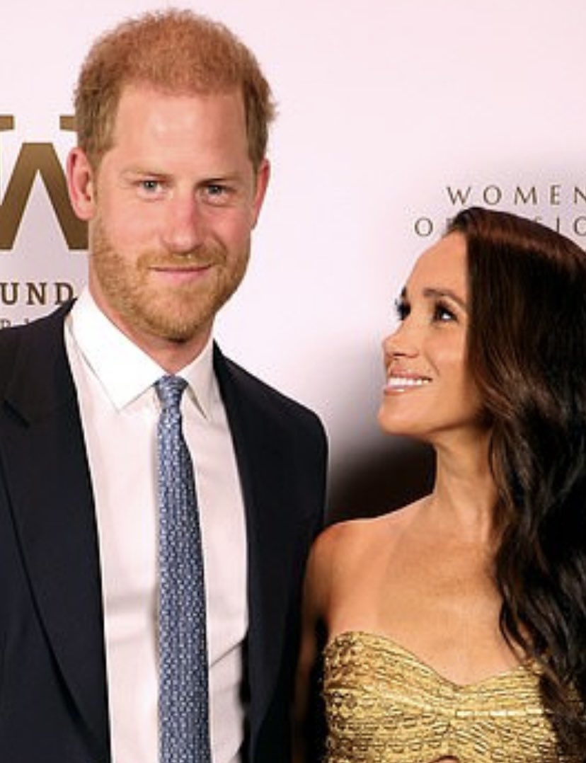 The only ones accountable for this fake pathetic car wreck tale is dimwit Harry and his desperate wife. They hopped their vehicles 3 times to try and cause a scene. They are the reckless, relentless, media attention seeking SMUGS! #PrinceHarryAndHisStupidWife
#meghansmollet