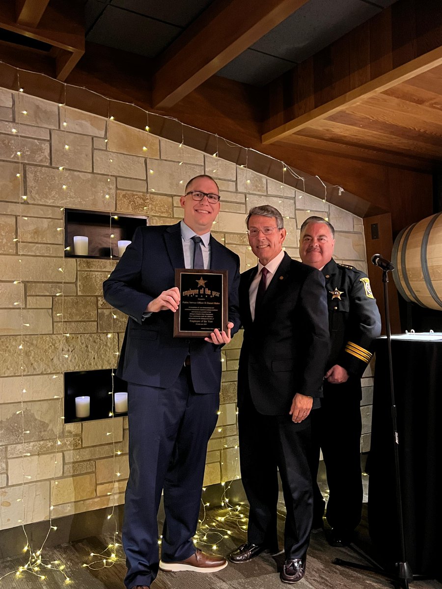 ArlingtonHtsGov's tweet photo. Today, the Arlington Heights Police Department held an Awards luncheon to honor 2022 award recipients,  Detective Christopher Tatman, Public Service Officer Daniel Halter, and Officer Brandon Parkison, who were recognized for their contributions to the Village. https://t.co/ulRZBmZsUP