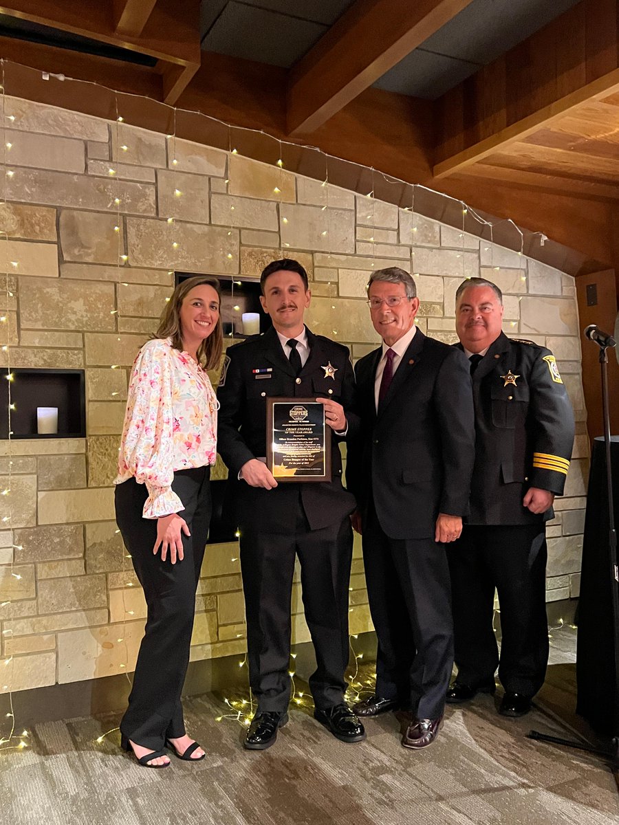 ArlingtonHtsGov's tweet photo. Today, the Arlington Heights Police Department held an Awards luncheon to honor 2022 award recipients,  Detective Christopher Tatman, Public Service Officer Daniel Halter, and Officer Brandon Parkison, who were recognized for their contributions to the Village. https://t.co/ulRZBmZsUP