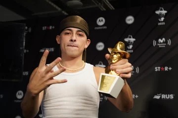 ¡UN HONOR HABER SIDO PARTE! 🐐🏆

<a href="/TruenoOficiaI/">TR1 ⛈</a> ⚡ el día de ayer se coronó en los premios Gardel. El rapero hizo sus primeros pasos por Perú en su época de freestyler en Supremacia Mc 2016.🇵🇪🇦🇷🔥

#Supremaciamc #Supremate #Trueno #LatinoAmerica