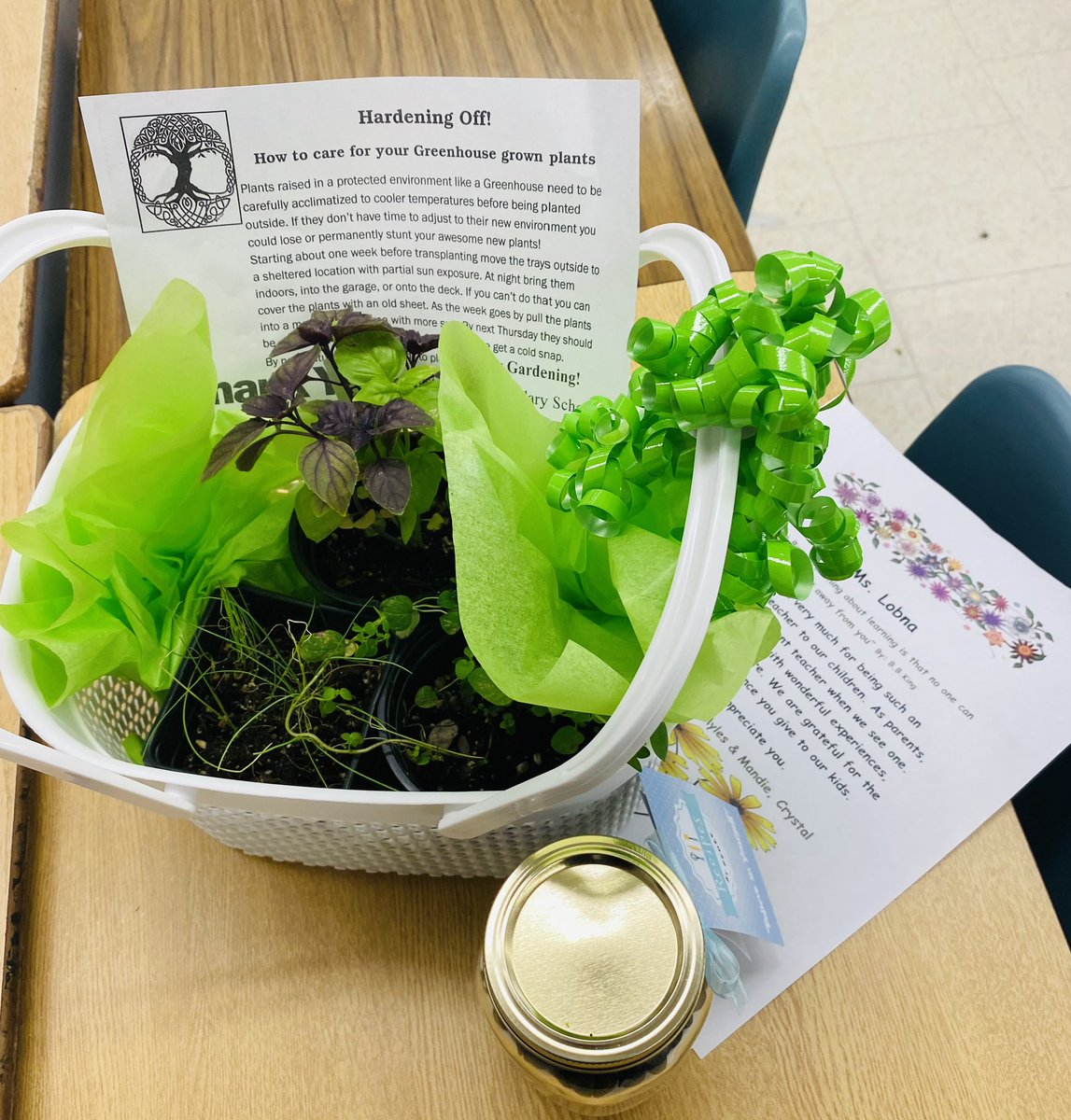 lobnafrench's tweet image. I can’t find the words to express my gratitude for #PLASP parents!! Thank you  C , M &amp;amp; children R, C , M for such a  heartwarming letter of appreciation &amp;amp; a meaningful gifts 💙💛💜💚💙❤️♥️ #plasp #Wellbeing @PLASP_CCS