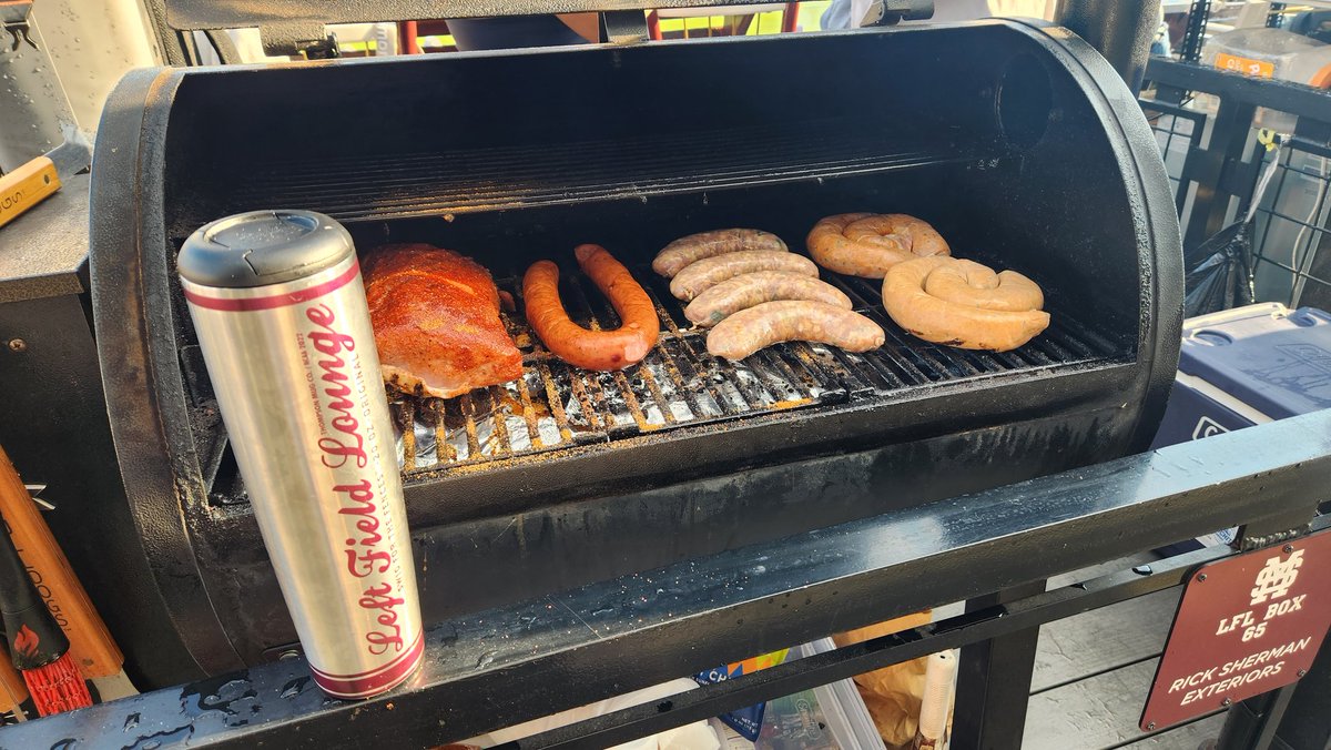 estes_jeffrey's tweet photo. #HailState #LeftFieldLounge https://t.co/pgBNMawubz