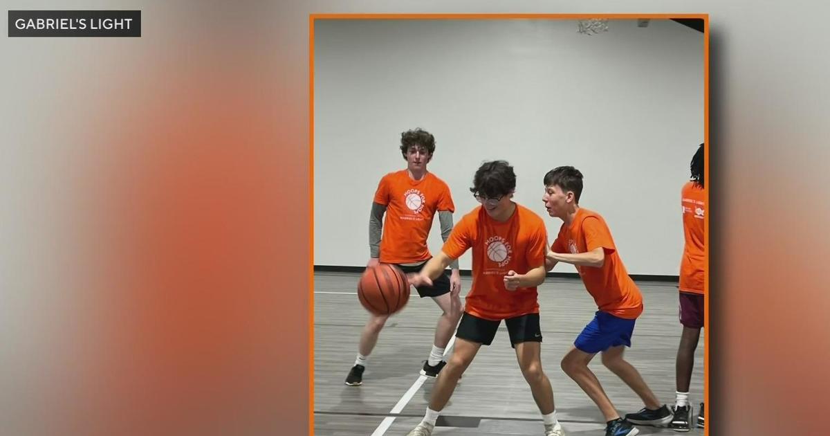 Gabriel's Light working to prevent teen suicide cbsnews.com/chicago/news/g…